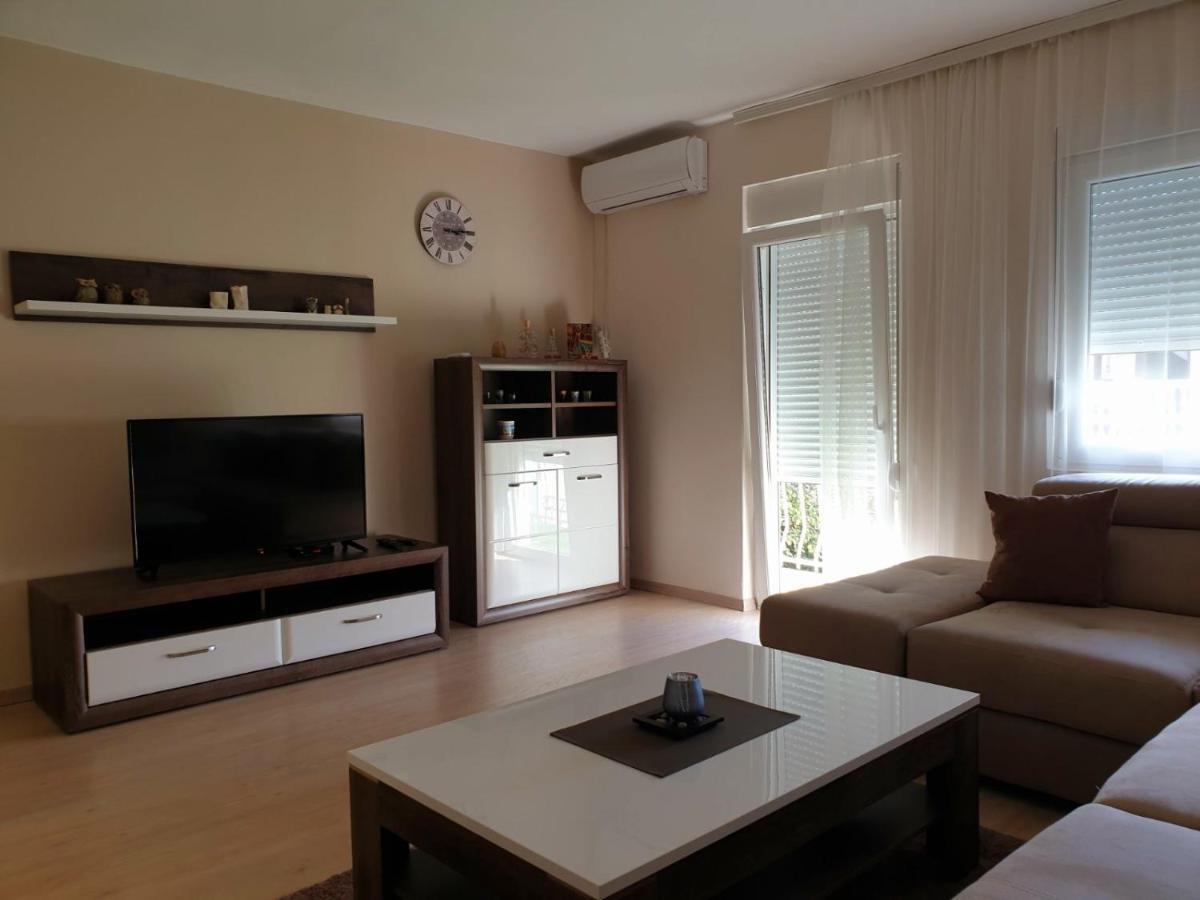 Apartment 081 Podgorica Buitenkant foto